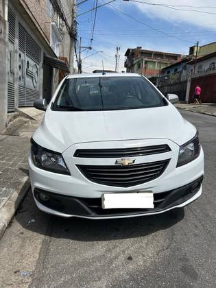 CHEVROLET ONIX 1.0 MPFI SELEÇÃO 8V FLEX 4P MANUAL CHEVROLET ONIX 1.0 MPFI SELEÇÃO 8V FLEX 4P MANUAL